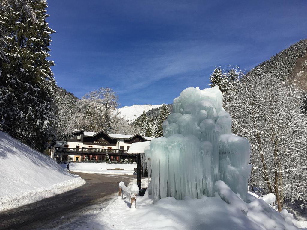 Chalet Al Faggio Hostal Lenzumo di Concei Exterior foto